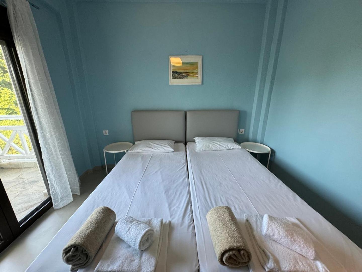 Makis House Hotel Nikiti  Exterior photo